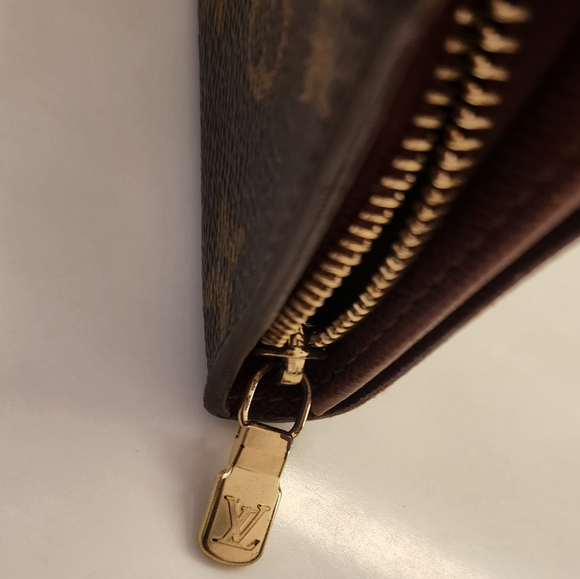 Louis Vuitton Monogram Wallet With COA - Picture 11 of 15